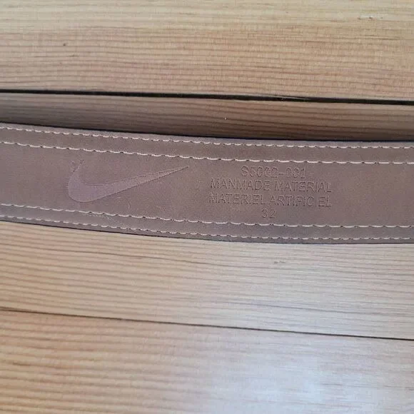 Nike black pebbled leather belt silver buckle preppy everyday neutral - Picture 6 of 10